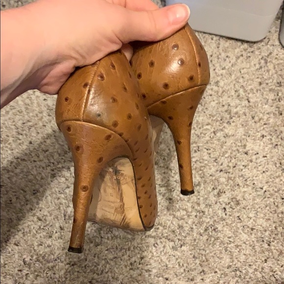 Kate Spade Light Brown Heels with Polka Dots - Picture 3 of 5